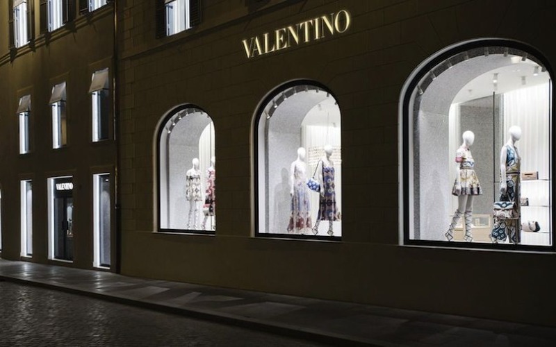 Roban bolsos por valor de 140.000 euros en la tienda Valentino en Roma