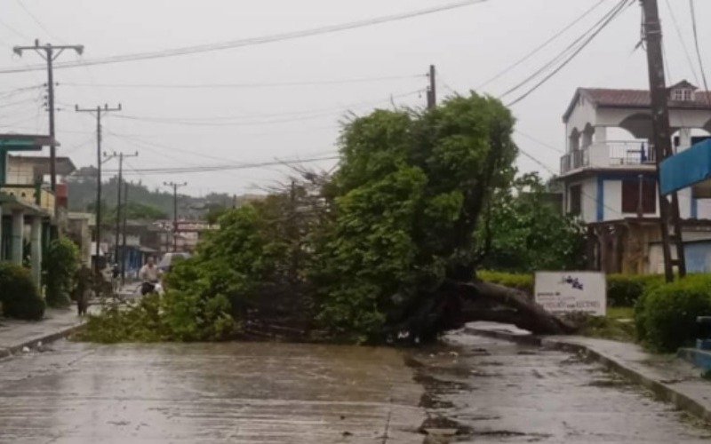 España envía nueve toneladas de ayuda humanitaria a Cuba por el huracán Óscar
