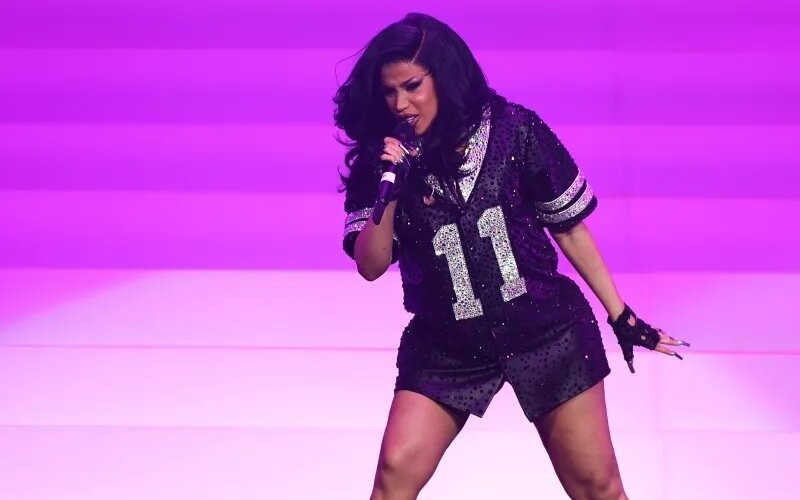 Cardi B cancela un concierto al ser hospitalizada por una emergencia médica