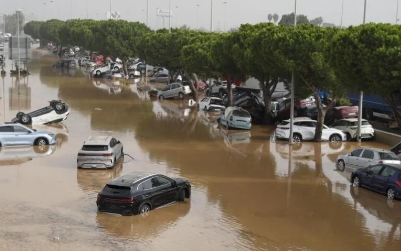 Casi 100 fallecidos y decenas de desaparecidos por las inundaciones en España
