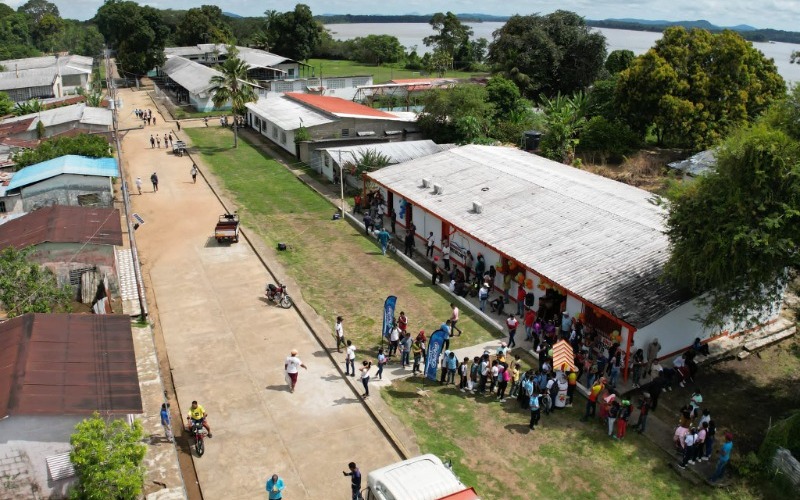 Inauguran centro de abastecimiento y farmacia en Isla de Ratón de Amazonas