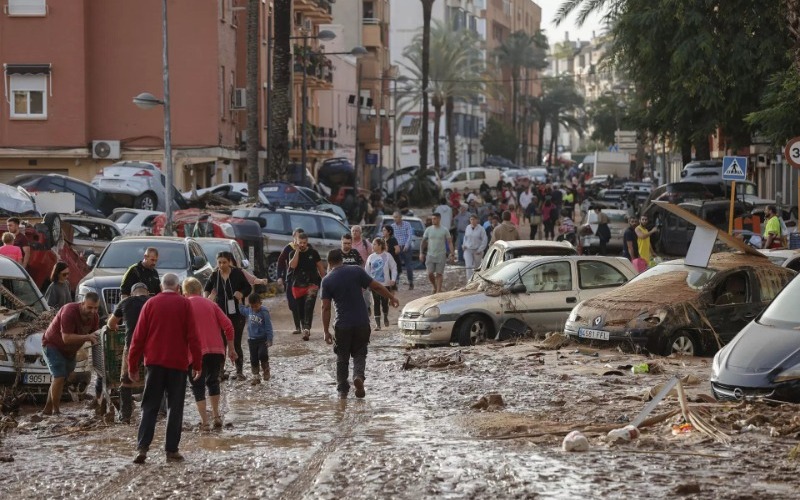 Cocineros españoles se unen en Bangkok para recaudar fondos por inundaciones en Valencia