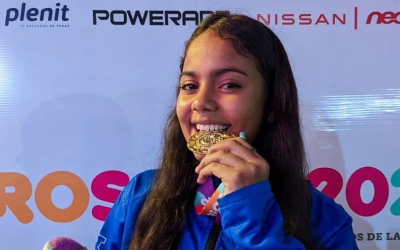 Esgrimista venezolana Victoria Guerrero es campeona en la Copa del Mundo Juvenil de Espada en Costa Rica
