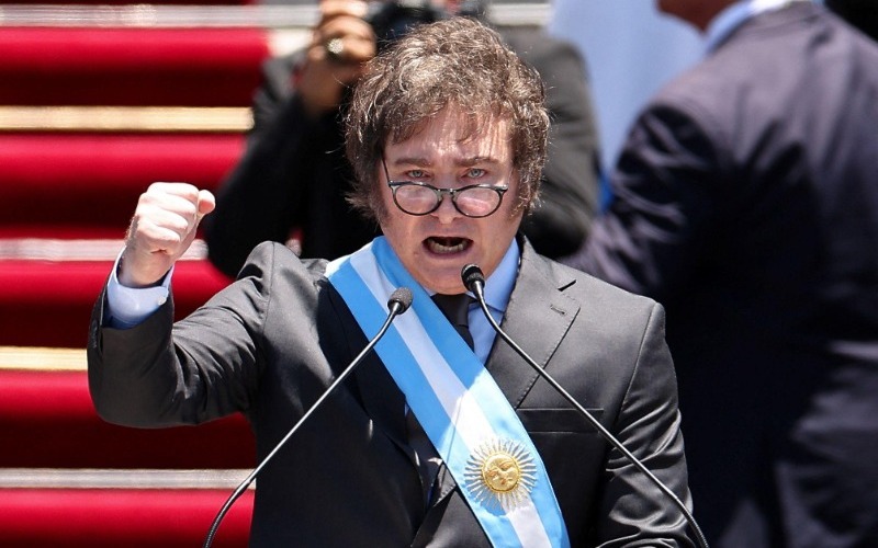 Gobierno de Javier Milei asegura que la pobreza en Argentina bajó al 38,9 %