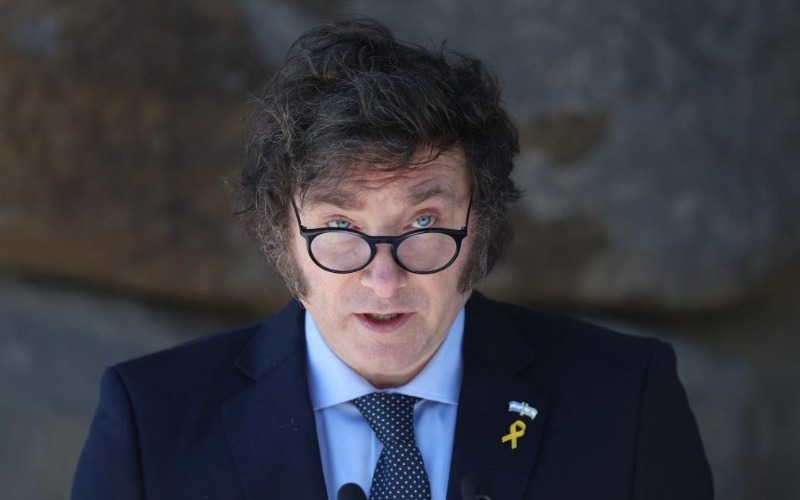 Presidente de Argentina Javier Milei impulsa la 'ley hojarasca' para eliminar normas que considera "inútiles"