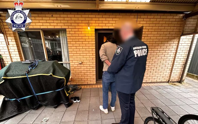Dos colombianos acusados en Australia por someter a servidumbre a varios venezolanos