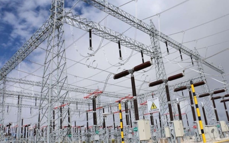 Ecuador inicia contratación de nueva generación térmica por 160 megavatios