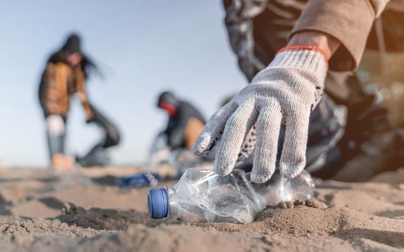 Voluntarios limpian las playas de Uruguay en el Día Internacional de Limpieza de Costas