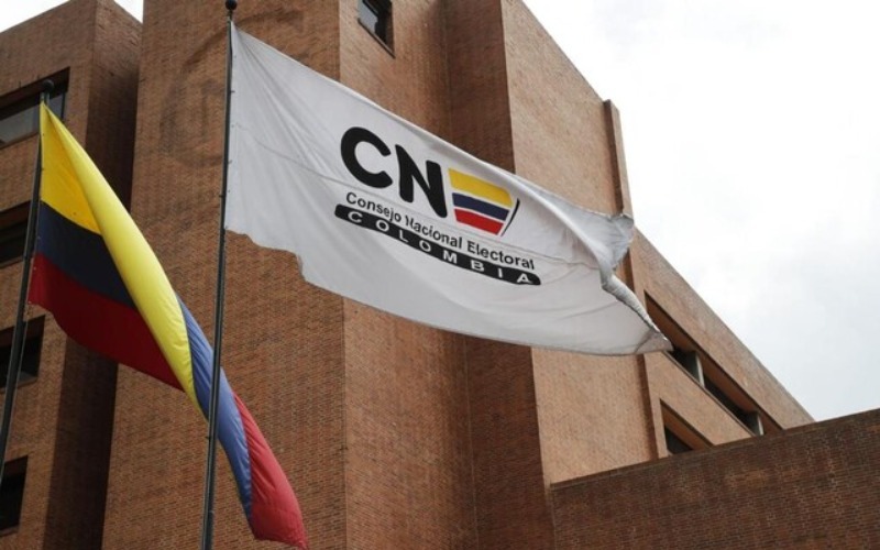 Consejo Nacional Electoral de Colombia formula cargos contra campaña de Petro por presuntas irregularidades
