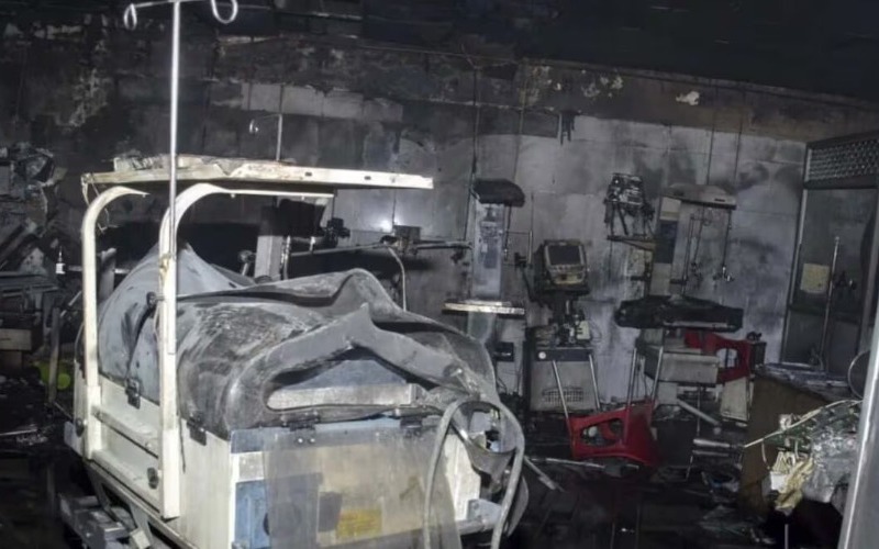 Aumenta a 11 el número de bebés fallecidos en incendio de un hospital de la India