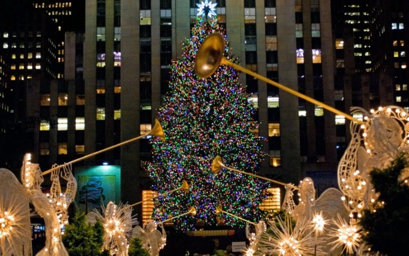 Árbol de Navidad del Rockefeller Center llega a Nueva York para inaugurar la temporada