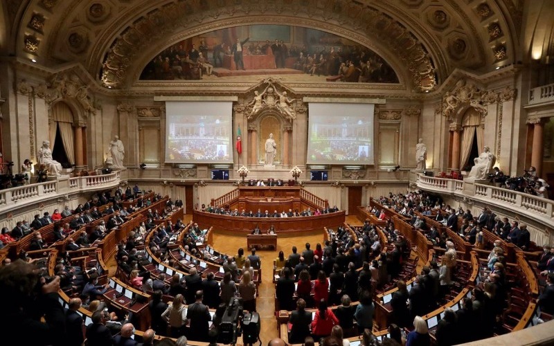 Parlamento de Portugal avanza con medidas de apoyo a víctimas de violencia doméstica