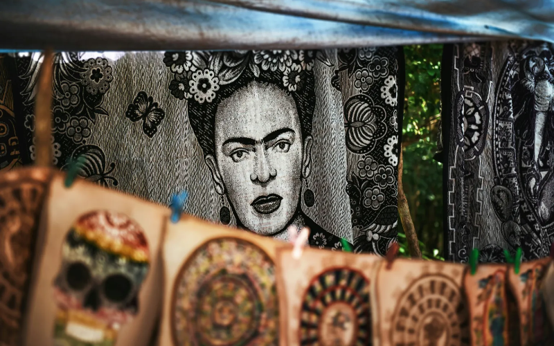 Diagnostican la afectación de Frida Kahlo 70 años después: síndrome de cola de caballo