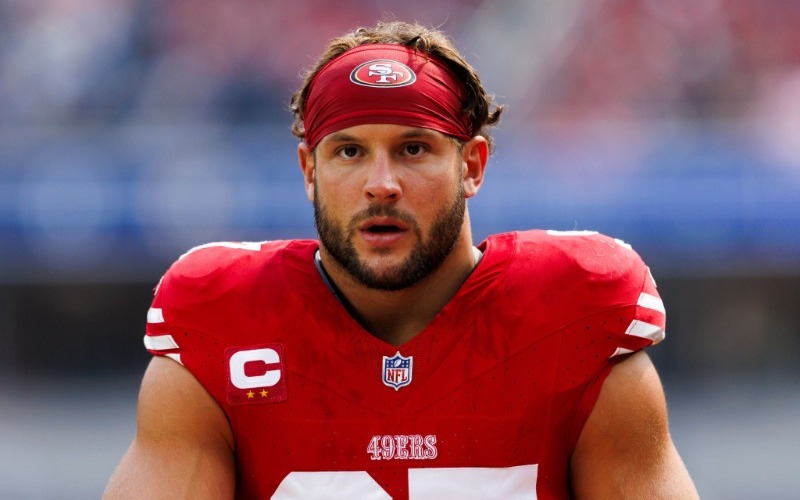 NFL multa a Nick Bosa por usar gorra con mensaje de apoyo a Donald Trump
