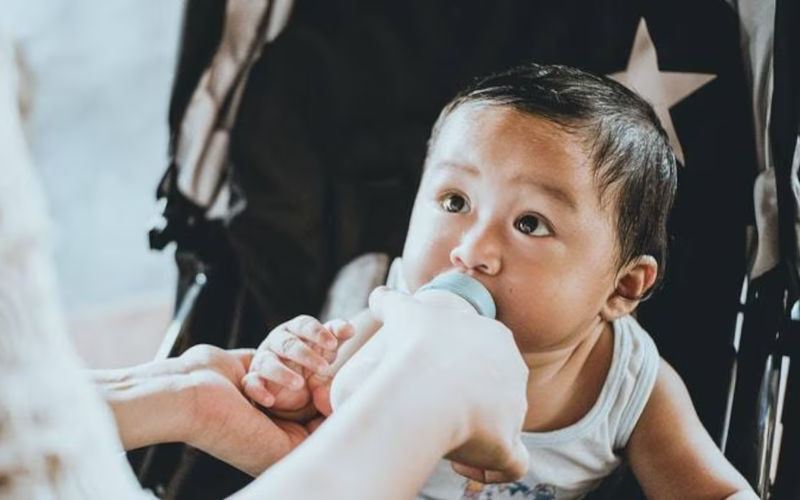 Sustitutos de leche materna se venderán bajo prescripción médica en Ecuador