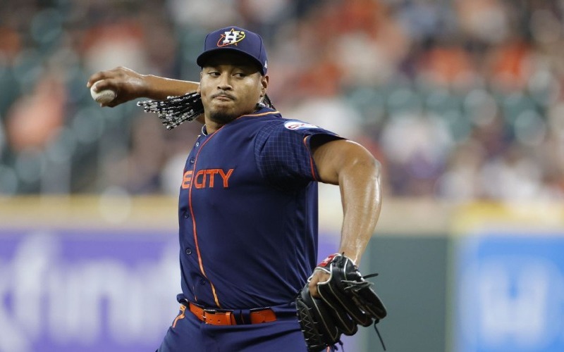Astros de Houston evitan el arbitraje salarial con Luis García