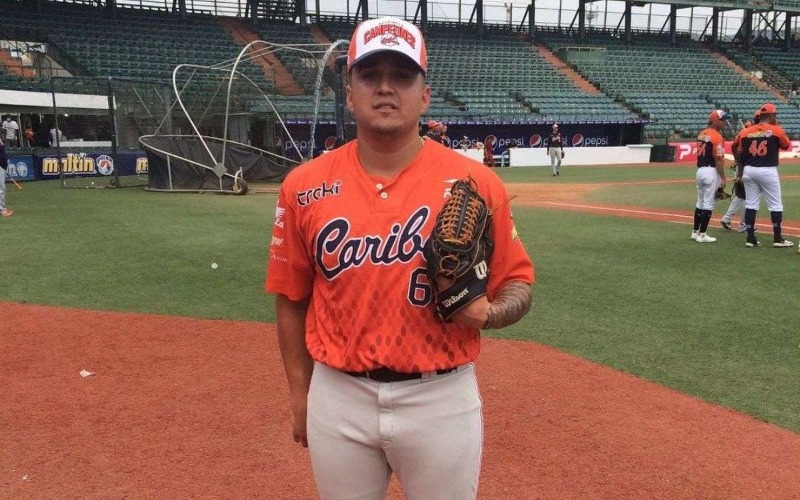 Mauricio Llovera cambiado a Tiburones de La Guaira