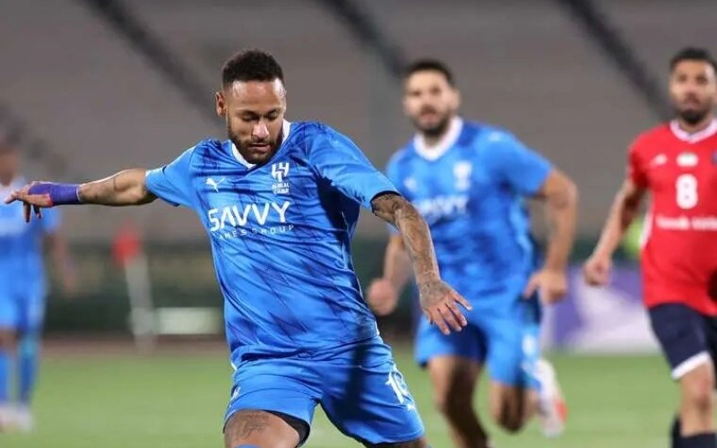 Neymar regresó a los terrenos de juego un año después