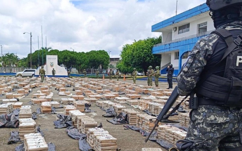 Policía de Ecuador incautó 99 kilos de cocaína en una zona andina