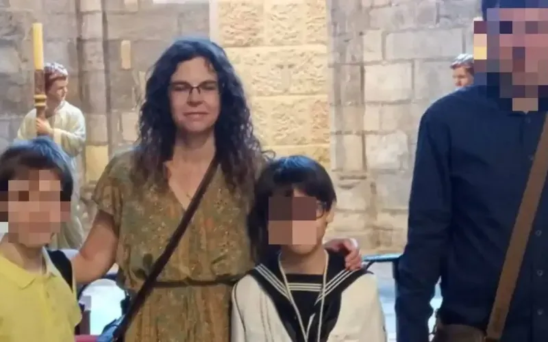 Seis años de cárcel para uno de los hermanos que asesino a su madre en España
