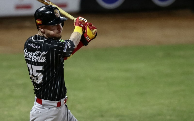 Leones del Caracas se impuso ante Tigres de Aragua en Maracay
