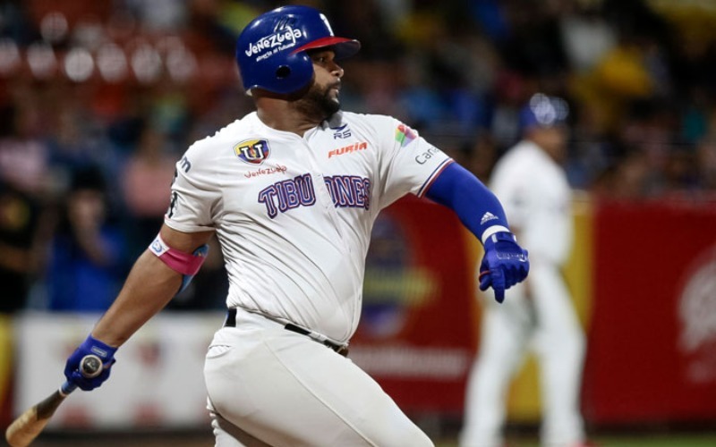 Tiburones de La Guaira cortó racha adversa ante Navegantes del Magallanes