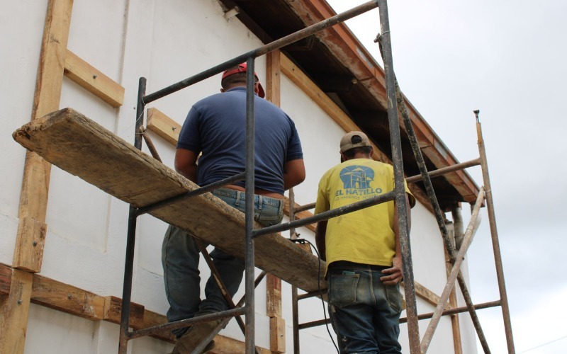 Alcaldía de El Hatillo ejecuta plan de recuperación integral de fachadas coloniales