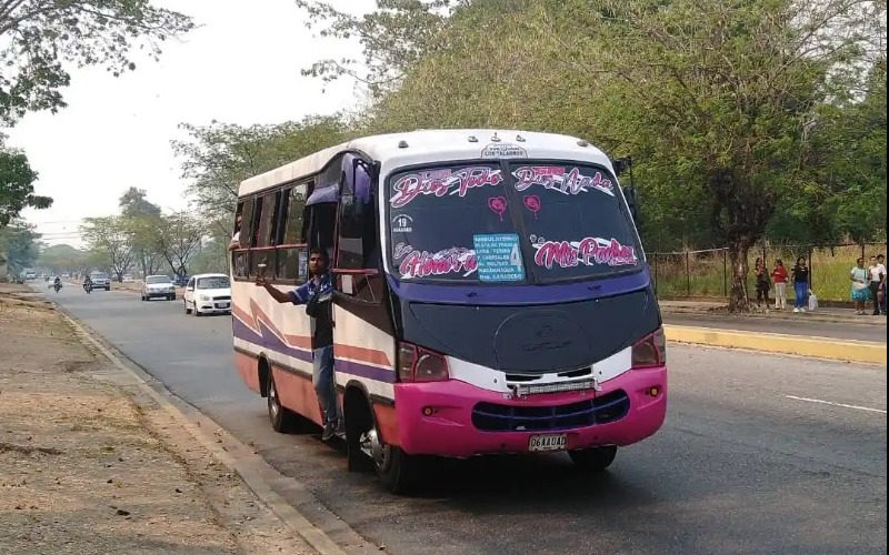 Firman decreto de transformación del transporte público en Carabobo